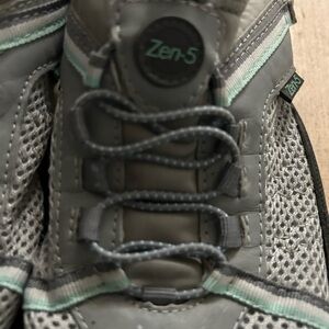 Womens ZEN–5 Hiking Outdoor Slip On Sports Shoes Water Ready Gray Aqua 7.5M